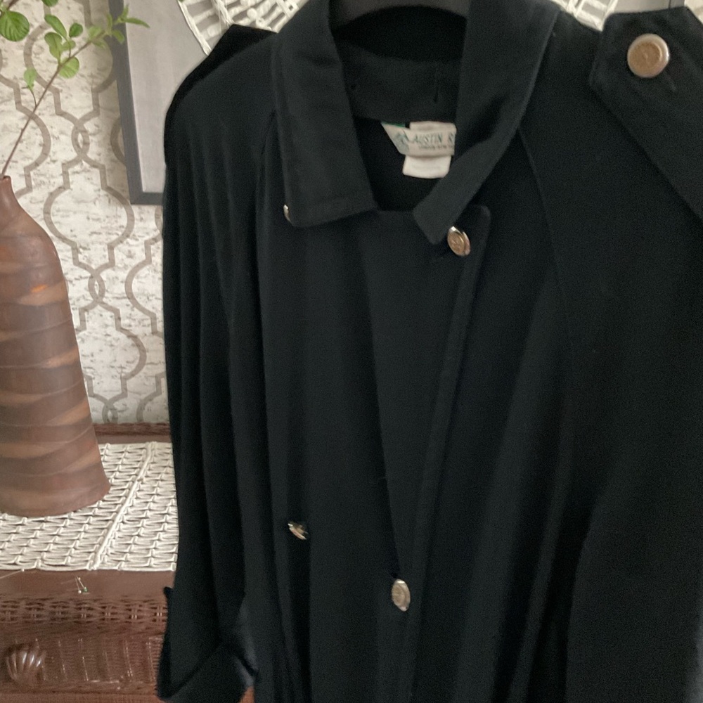BEAUTIFUL AUSTIN REED COAT LARGE  100% WORSTED WOOL
